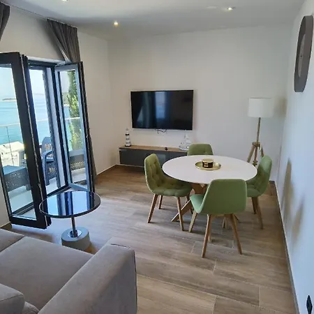 Apartment Gloria *