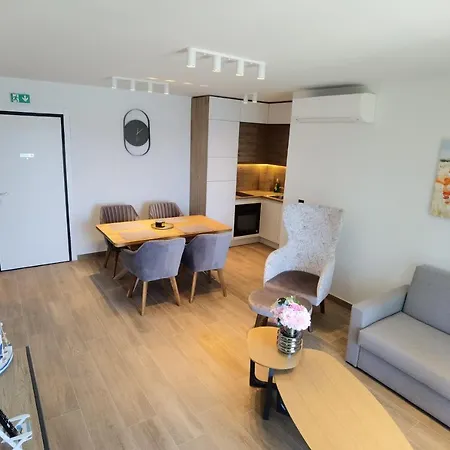 Gloria Apartment